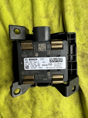 Радар ассистент поперечина audi a4 b9 4m0907566g фото №1