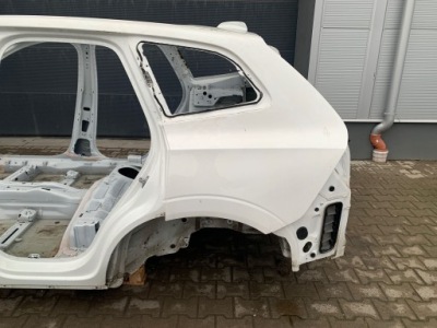 Volvo xc60 ii чверть крила лівий задня задній колір 614 фото №1