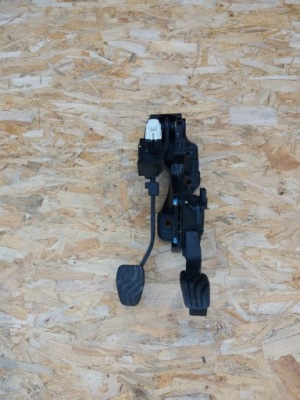 Педаль газу гальма dacia duster 8201606986 фото №1