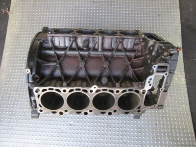 Dodge durango i 4.7i 2001 блок двигуна фото №1