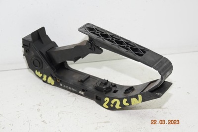 Педаль газу a1703000404 mercedes w203 w209 clk фото №1