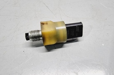 Czujnik ciśnienia oleju VOLVO V40 CROSS COUNTRY (526) 31405635 1.97L diesel