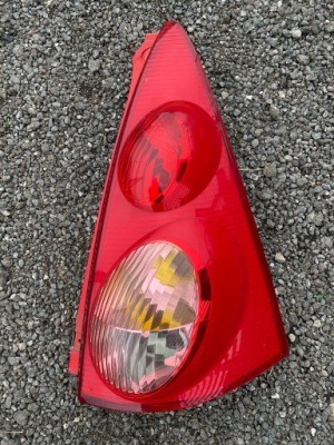 Лампа правий задня + вкладиш citroen c1 peugeot 107 фото №1