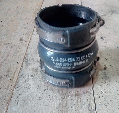 Mercedes w205 w213 труба шланг інтеркулер cdi фото №1