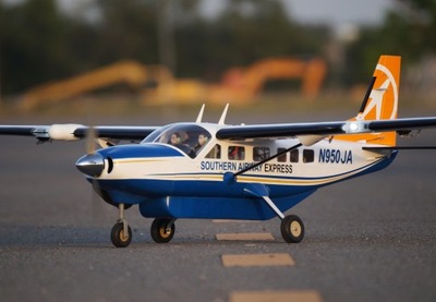 Samolot Cessna 208 Grand Caravan 1.7m (klasa .55 E