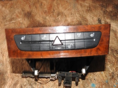 Mercedes панель аварійних a2116800552 фото №1