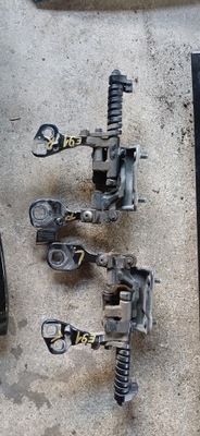 Петля петлі кришки 6959369 bmw e91 04-10 фото №1