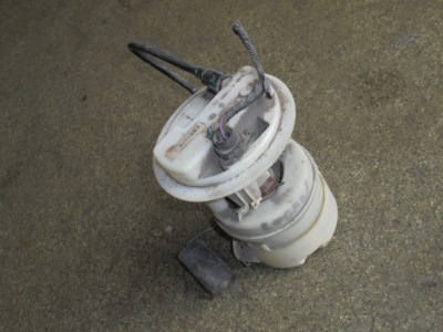 Logan sandero 1.6 насос пального датчик поплавок фото №1