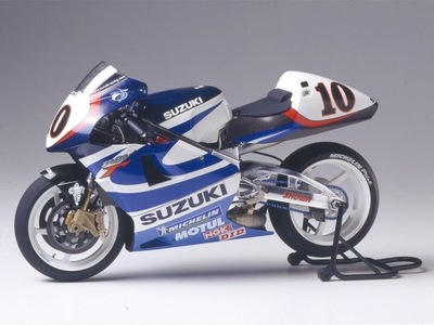 Suzuki XR89 (RGV-Gamma) 1:12 Tamiya 14081