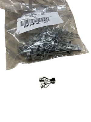 Alfa romeo giulia кліпса кронштейн захист бічний панель приладів фото №1