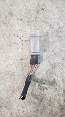 Лампа освещение салона mitsubishi carisma фото №1