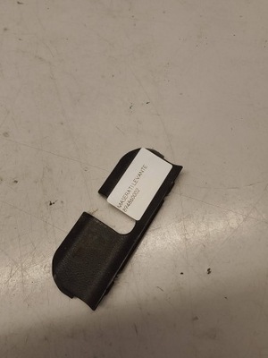 Maserati levante заглушка замка поперечина багажника задня 894860002 фото №1