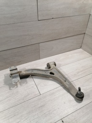 Mercedes w246 важіль правий перед a2463330400 фото №1