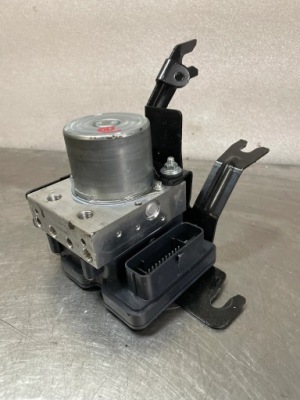 Насос abs dacia duster ii 2 476604020r org fv фото №1