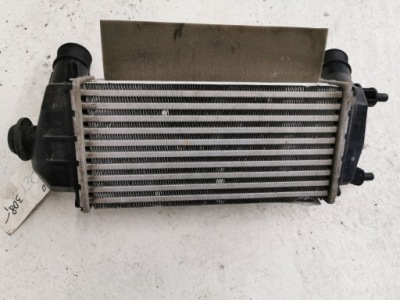 Интеркулер ford fiesta 1,0 mk7 фото №1