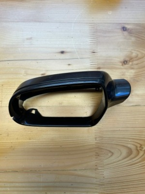 Audi b4 корпус дзеркало ліва 8f0857527 фото №1