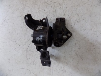 Kia sorento ii 2.2 crdi 4wd кронштейн подушка коробки передач фото №1