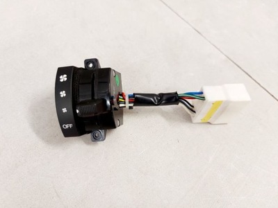 Kia sorento ii 2 lift переключатель обдув задняя 3 ряд фото №1