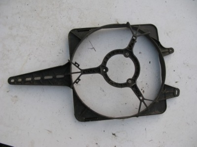Fiat uno корпус защита вентилятора 8240056 фото №1