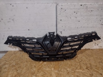 Решітка радіатора решітка радіатора перед renault captur lift 2017-2020 фото №1