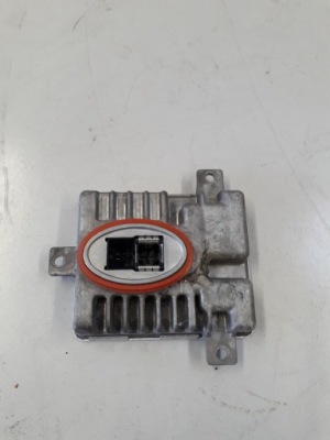 Bmw f21 2.0d перетворювач ксенон 7237647 фото №1