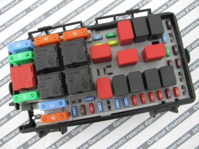 Коробка запобіжники grande punto 51775622 ds/tbz фото №1