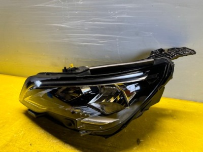 Peugeot 3008 ii 5008 ii лампа перед левая model 2016- фото №1