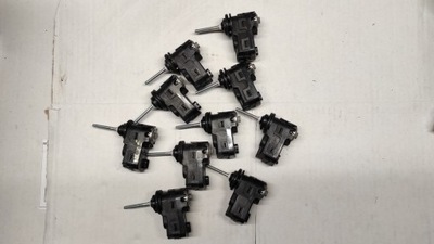 Моторчик регулювання лампи фара hyundai ix35 фото №1