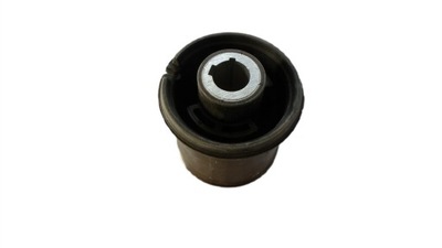 Jaguar xf xe f-pace втулка задний рамы t4n9661 фото №1