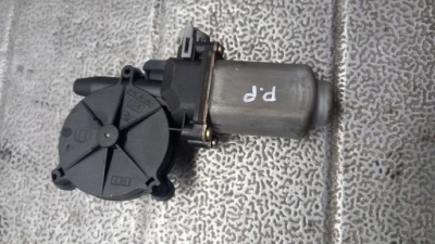 Моторчик правий перед nissan primera p12 1.9dci 03r фото №1