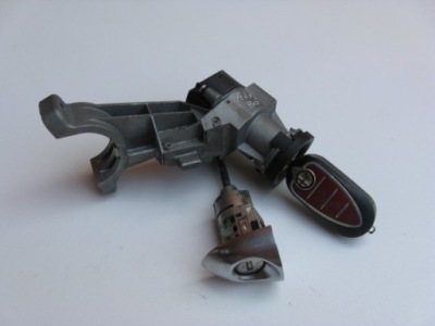 Замок зажигания+ вкладка alfa romeo giulietta фото №1