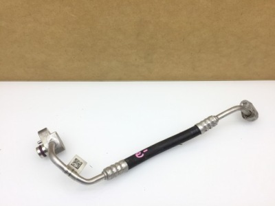 Audi e-tron шланг трубка патрубок кондиціонера фото №1