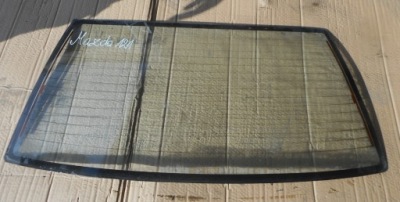 Mazda 121 скло кришки задня задня фото №1