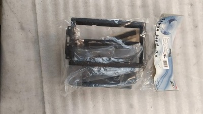 Рамка радіо chrysler 300c jeep grand cherokee фото №1