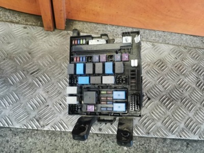 Коробка запобіжників ix35 1,7crdi 91443-2y061 фото №1