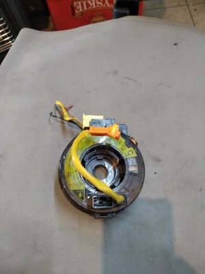 Toyota yaris i p1 стрічка шлейф подушка безпеки фото №1