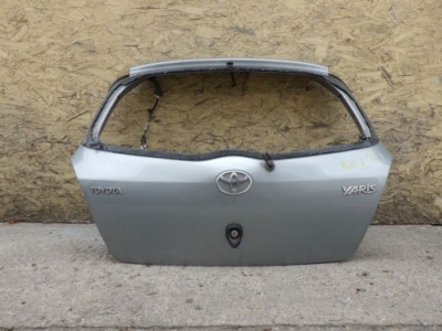 Toyota yaris 2 2 05- кришка багажника задня фото №1