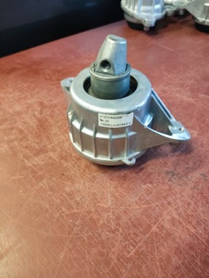 Подушка двигателя mercedes a1672400300 фото №1
