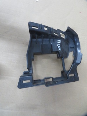 Mercedes a w177 кронштейн радара перед a17788854600 фото №1