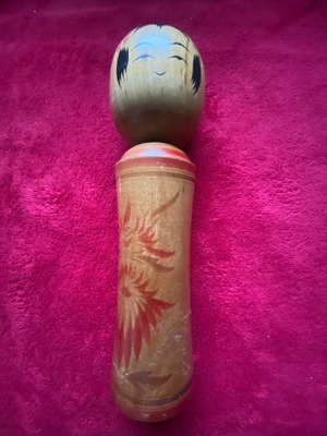 Japońska lalka Kokeshi, ręcznie malowana, 24 cm, okres Showa 2