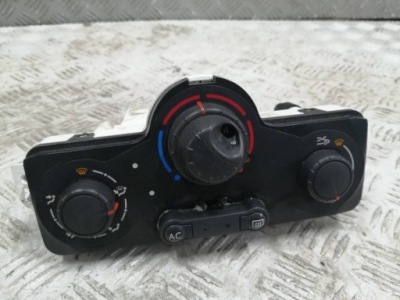 Renault clio iii 2010 панель кондиционера фото №1