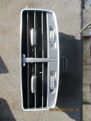 Решітка обдув audi a84h0819203a фото №1