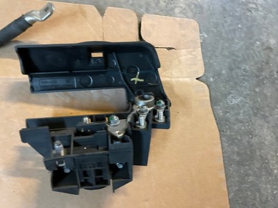 Audi a7 кабель клемма плюсовая 4e0915519 фото №1