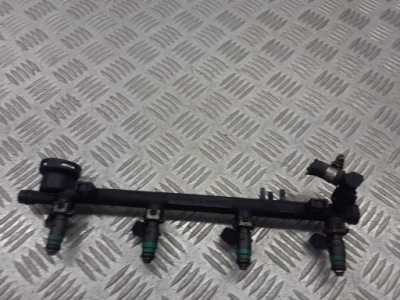 Молдинг впрыскная renault megane ii 2.0 16v 7700112777 7700107405 фото №1