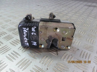 Замок дверь правый перед передний peugeot 406 фото №1