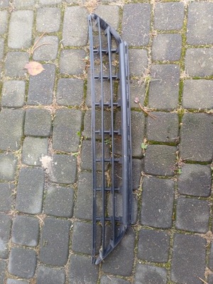 Решітка бампера volvo xc60 2013-2017- середина фото №1