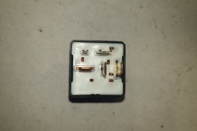 Реле audi a4 8e2, b6 443951253aa 1.9l 2003 фото №1