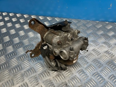 Lexus ls ii ls400 95- насос гальмівна abs фото №1