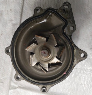 Насос води ssangyong rodius rexton 2.0 xdi magna фото №1