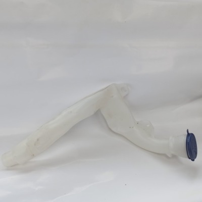 Peugeot 2008 13-19 заливная горловина бачок омывателя фото №1